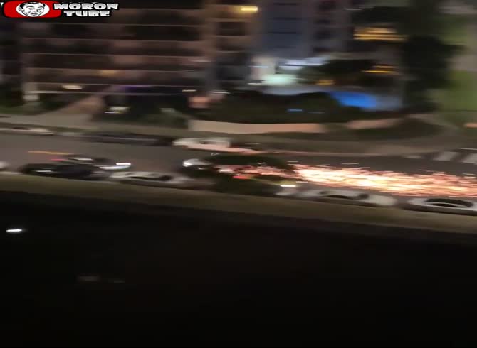 Video :He hits seventeen cars as he speeds down a street on the rims!